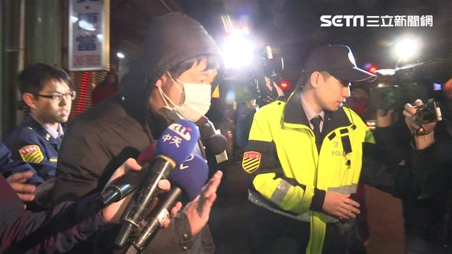 車門行駛中突打開　駕駛：學生在推擠