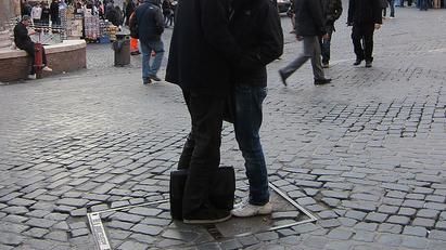 女當街揪男友「速激八」！路人驚呆滯