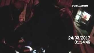 保全巡工地掉坑摔斷腿　員警即刻救援