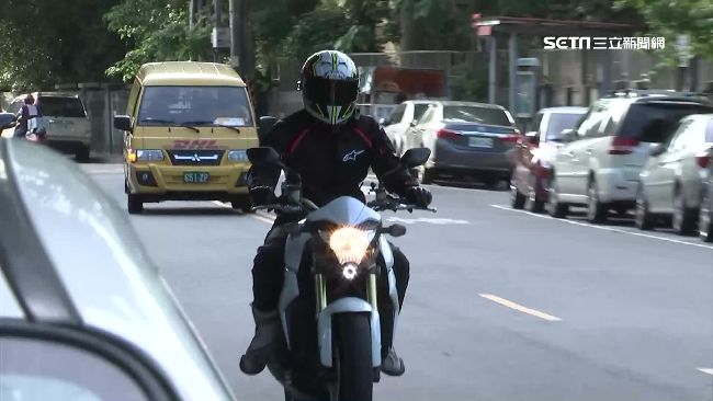 道路三殺手！騎重機先學「防禦駕駛」