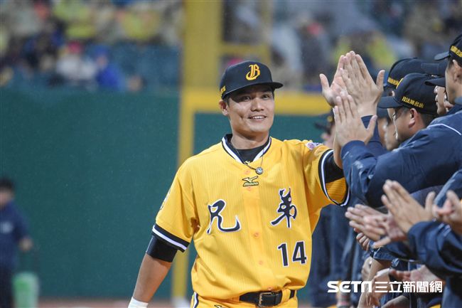 叔叔是有練過　王勝偉將百觸破紀錄