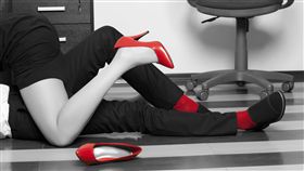 偷吃,男女　圖／shutterstock／達志影像