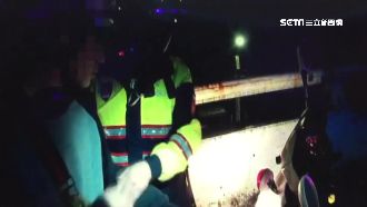 安毒黏手腕！遇警盤查「捲袖」藏不住