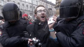俄反貪遊行 異議領袖在內傳700人被捕(圖／美聯社／達志影像)