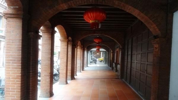 從迪化街滑進大稻埕　一窺老台北