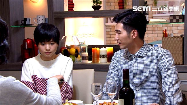 愛上小蘿莉❤　簡宏霖嚴正嵐閃不停