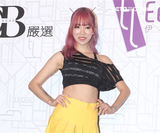 伊林陳思璇、殷琪、郭曉曉、茵茵等模特兒健身運動。（記者邱榮吉/攝影）