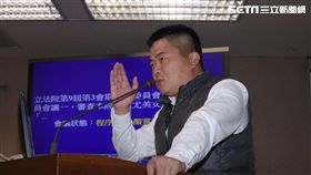 立法院內政委員會23日續審兩岸協議監督條例,顏寬恒 圖／記者林敬旻攝