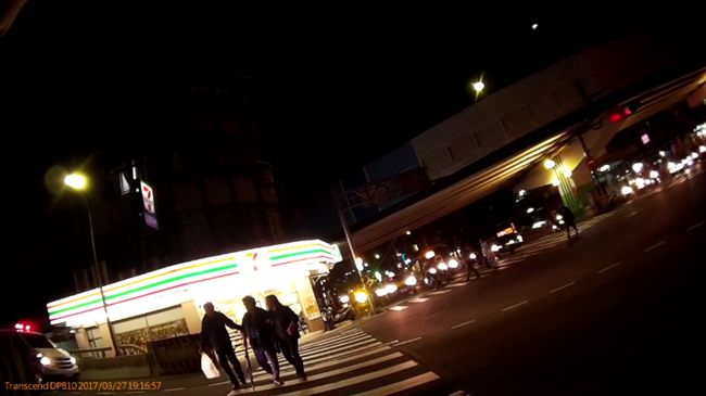行人要救護車禮讓？他質疑反遭譙髒話