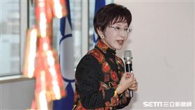 國民黨台北市黨部新春團拜，主席洪秀柱、副主席郝龍斌到場賀新春 圖／記者林敬旻攝