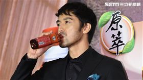 日本男星阿部寬來台出席茶品代言活動