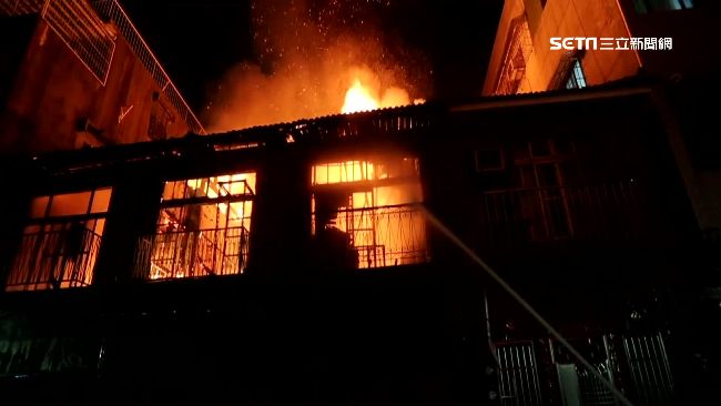 火警延燒民宅　屋主飆罵消防員救火慢
