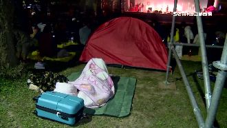 就在今晚！「五迷」帶帳篷夜宿公園