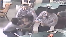 大甲分局日南所警察救人