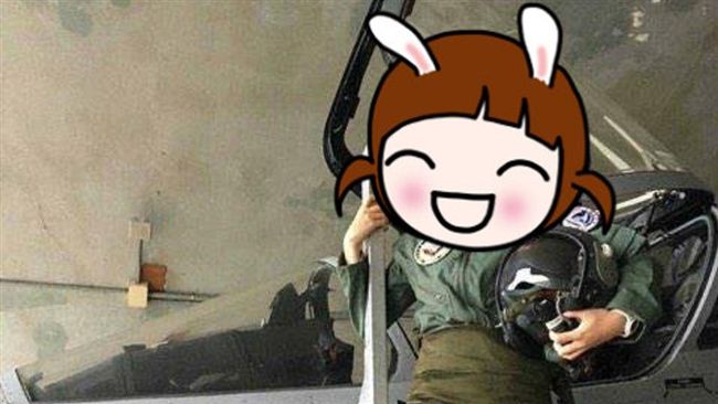 F-16戰機女飛官曝光　網讚：神正