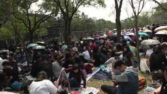 五月天免費唱　 陸瘋卡位自稱腦殘粉