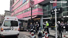 「艋舺商旅」爆發經營權之爭，三重茶行老闆買下股權後，卻被地上物所有權人拒於門外，雙方爆發大亂鬥，5人受傷送醫（楊忠翰攝）