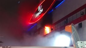 信義威秀　失火　藍SIR拍的