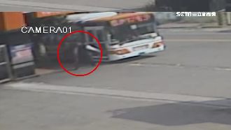 運將撿信用卡　竟開公車盜刷買愛瘋