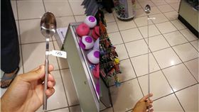 湯匙,伸縮湯匙,微博,抓癢　圖／翻攝自微博