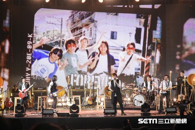 五月天成軍20周年《7號公園第一天》演唱會　圖／記者林敬旻攝