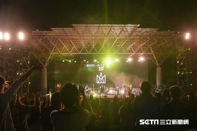 五月天成軍20周年《7號公園第一天》演唱會　圖／記者林敬旻攝