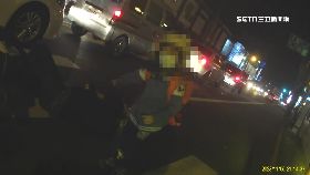 編)撞路人摔車1100