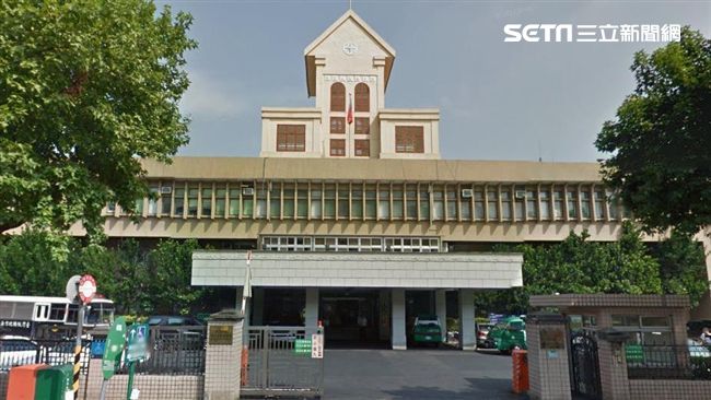 警察難為？！　壓制醉漢踢小黃遭告