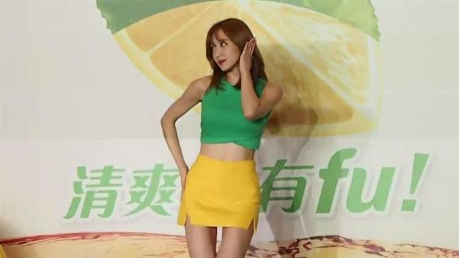 放錯音樂！EXID哈妮即興編舞超強