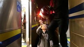 台鐵，電聯車，撞人意外（圖／中央社）