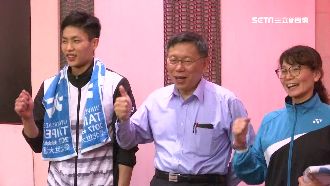 邀羽球一哥聚餐　柯P也跟著露兩手