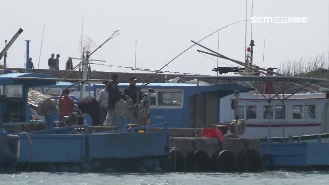 直擊後壁湖岸邊　告示不清違法釣客多