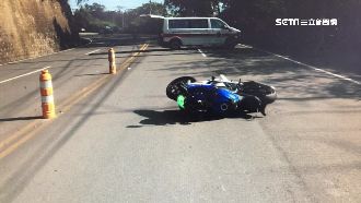 重機騎快壓彎失控　無照男挨撞斷雙腿