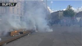 6千人巴黎示威爆衝突／RT　YouTube