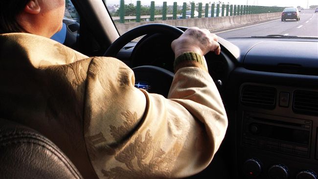 男開車怒飆髒話挨告　竟辯：憲法保障