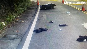 潘姓機車男騎士騎車行經北宜路七段時，突然在彎道失控自摔，滑至對向車道遭貨車追撞身亡（翻攝畫面）