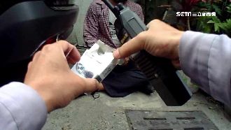 藏毒品丟圍牆　持海洛因辯「糖粉啦」