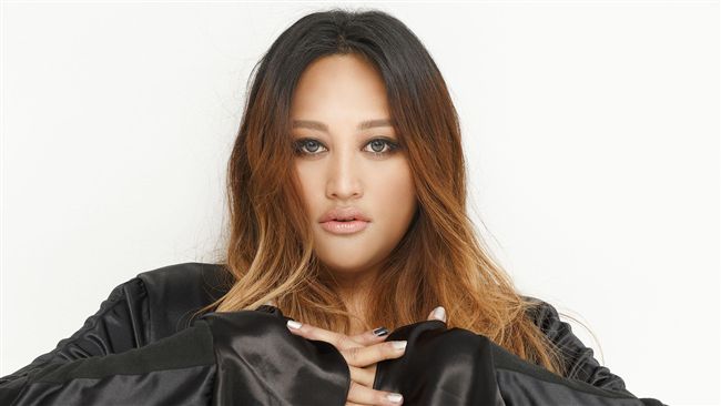 家家磁場特殊　竟在馬路撞見紫色內褲