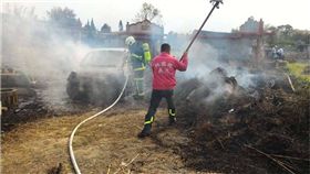 清明節,掃墓,火災,火燒車,大溪,桃園,南興公墓　圖／翻攝自《台灣新聞記者聯盟&爆料平台》臉書