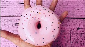 甜甜圈,巫毒甜甜圈 圖／翻攝自voodoodoughnut,IG