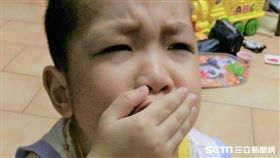 流感、發燒、感冒、諾羅、麻疹、喉嚨痛。（圖為模擬圖／Wen提供）