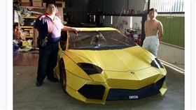 新加坡，紙紮，藍寶堅尼，跑車（圖／翻攝自星洲網）