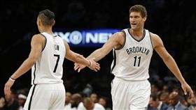 林書豪與Brook Lopez（ap）