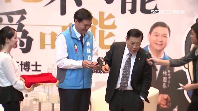 林國春傳訊逼離婚　半年前臉書有徵兆