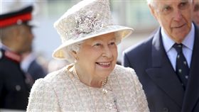 英女王電話接不完  徵接線生年薪88萬_美聯社／達志影像