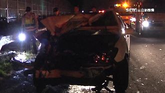 疑疲勞駕駛釀禍　轎車國道失控撞護欄