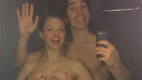 亞曼達塞佛瑞和前男友賈斯汀隆的裸照遭駭。（翻攝自dispatch）