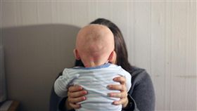 母子 嬰兒 溫馨
https://www.flickr.com/photos/cnast/6581403309/in/photolist-b2zpUR-83tdKu-gCmKrX-9BnKc4-gCm7gC-gCn8cF-gCmKM8-6stPiJ-7xjCAq-gCmP8X-gCngpH-gCm9vC-6spES4-ehDPeT-6stcTb-gviyEK-gCmQu2-49soLL-8JT7
