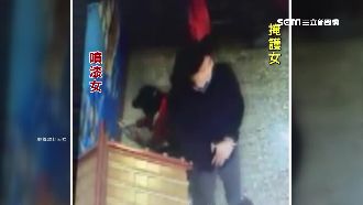 搞破壞前還擲筊　怪婦神明面前偷供品