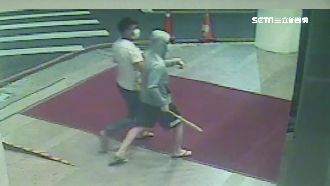 怒護理師態度不佳　6惡煞砸醫院大門